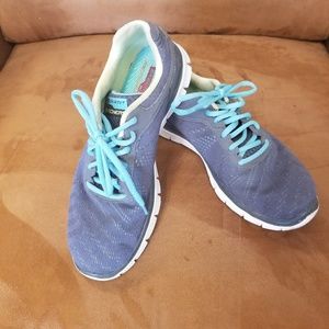 Skechers Fiex Appeal light weight running shoes